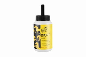 BLACK HORSE Olej do kopyt Perfect Hoof z pędzelkiem 550ml